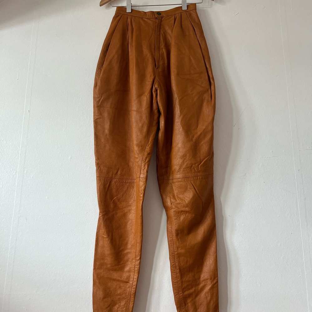 VINTAGE 80s S pleated leather carrot pants camel tan Made in France lined MINT